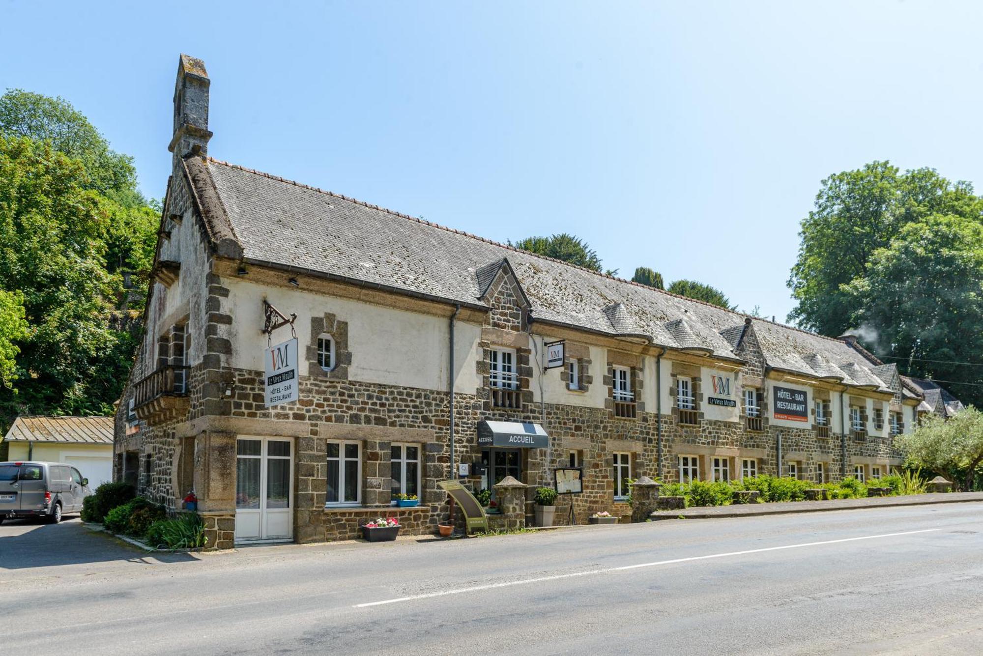 Le Vieux Moulin Hotel Hédé Екстериор снимка